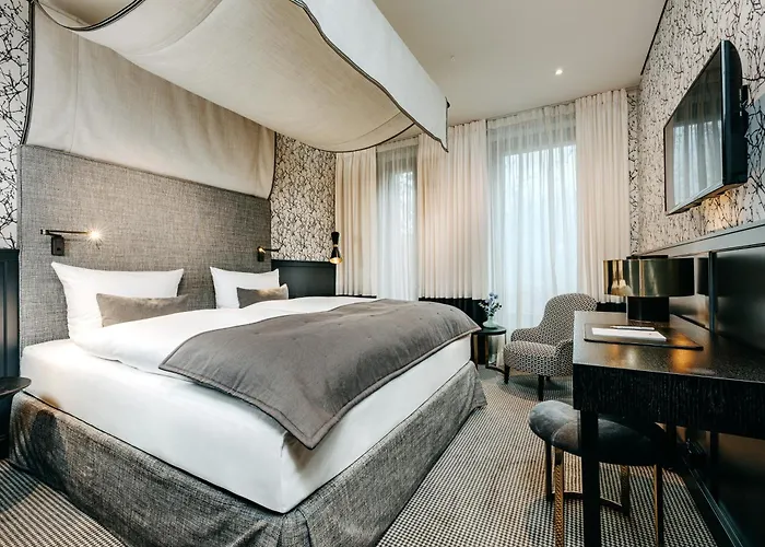 Hotel Am Ochsentor 3*